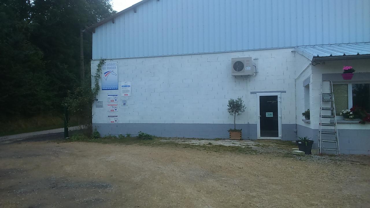 Peinture facade, un coup de jeunesse aux Ecuries 