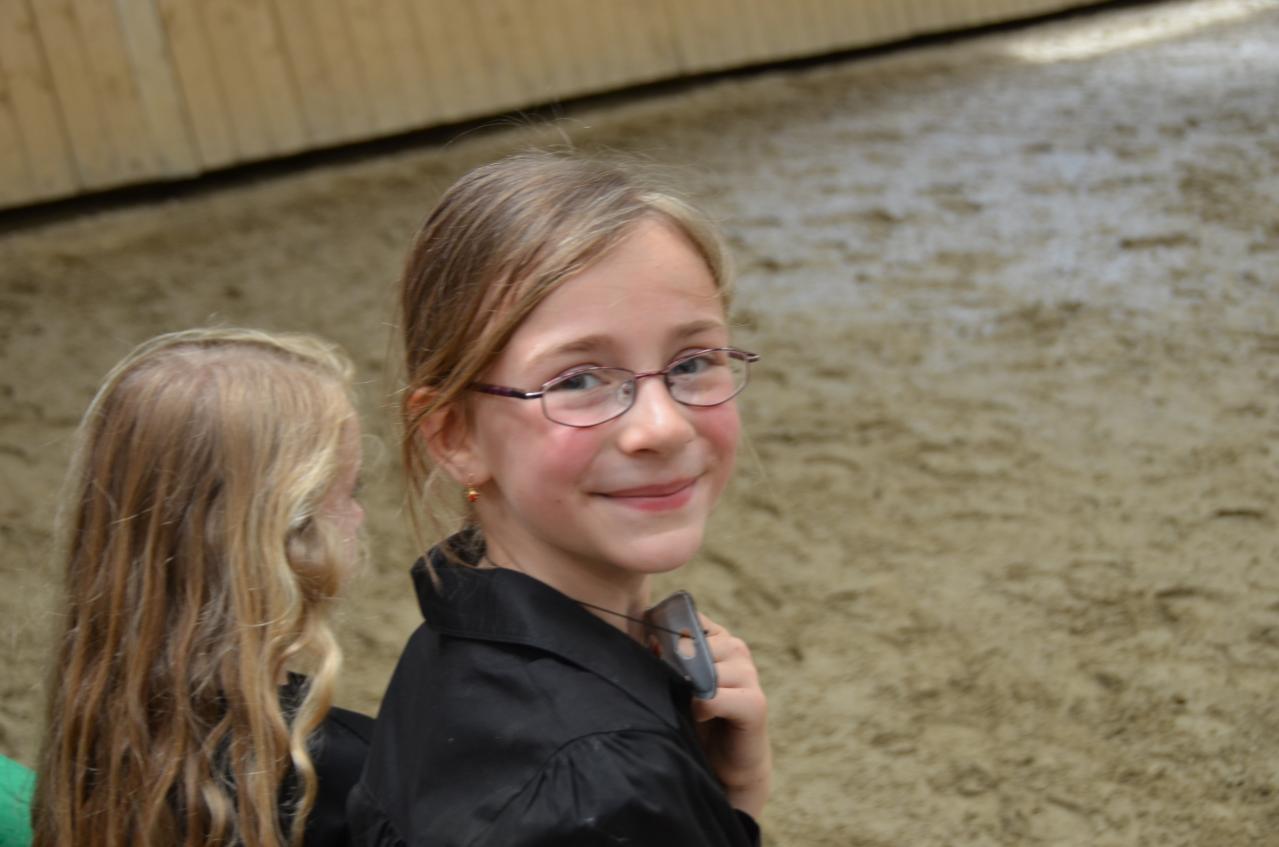 Lucie toute souriante!