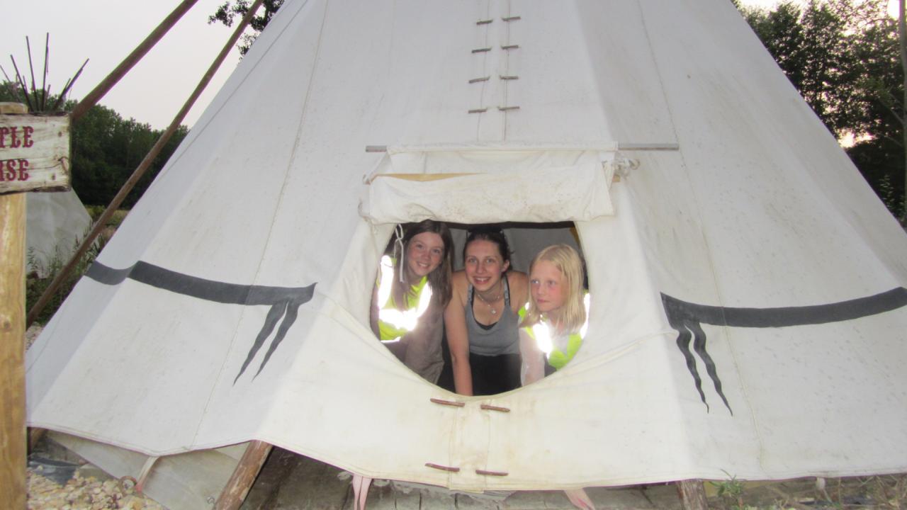 Visite de la réserve et instalation dans les tipis pour les cavaliers