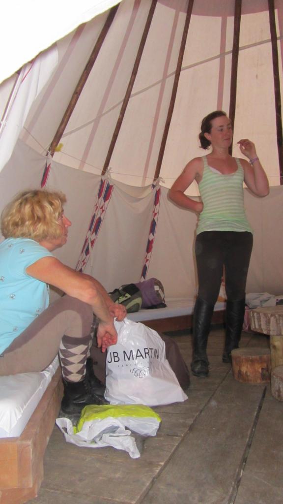 Visite de la réserve et instalation dans les tipis pour les cavaliers