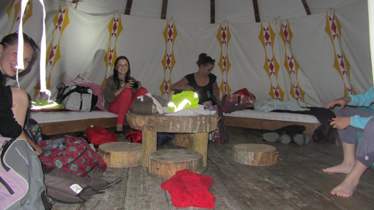 Détente dans les tipis