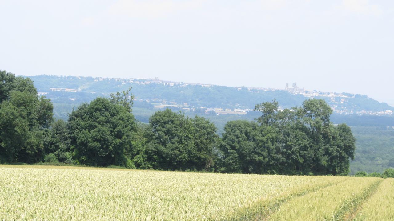 Un aperçu de la montagne couronnée. Belle région? non?